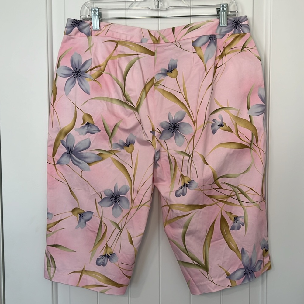 Caribbean Joe, Sz 14, pink floral, Bermuda shorts, stretch, comfy, plus size - Picture 5 of 7
